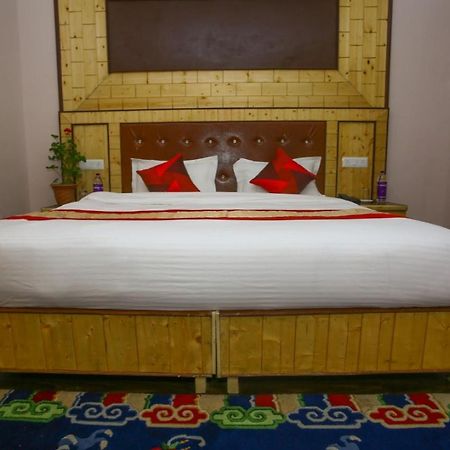 Hotel Nubra Residency Charāsa Екстериор снимка