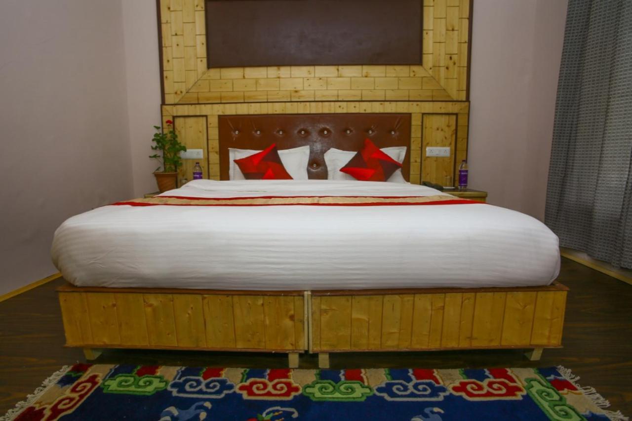 Hotel Nubra Residency Charāsa Екстериор снимка