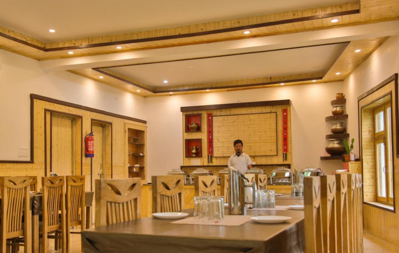 Hotel Nubra Residency Charāsa Екстериор снимка