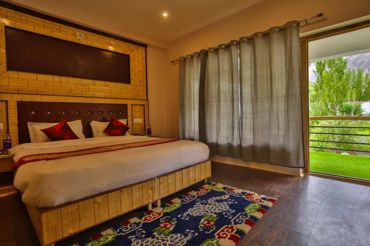 Hotel Nubra Residency Charāsa Екстериор снимка