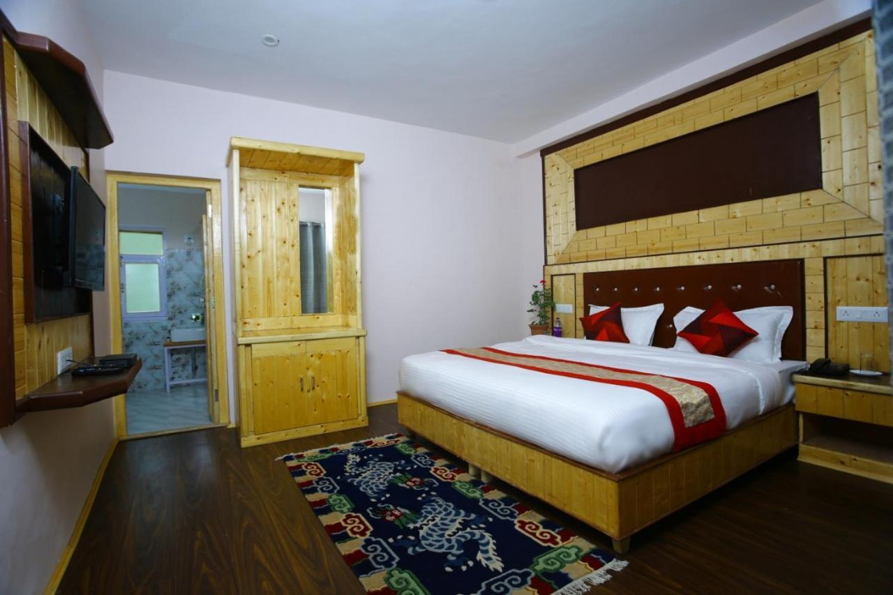 Hotel Nubra Residency Charāsa Екстериор снимка