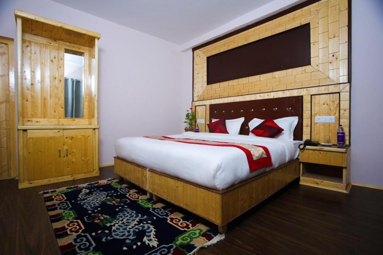 Hotel Nubra Residency Charāsa Екстериор снимка