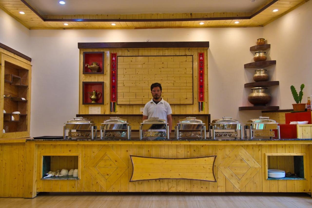 Hotel Nubra Residency Charāsa Екстериор снимка